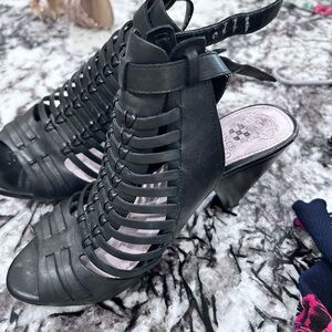 Vince Camuto Black Strappy Cutout Leather Block Heel Sandals